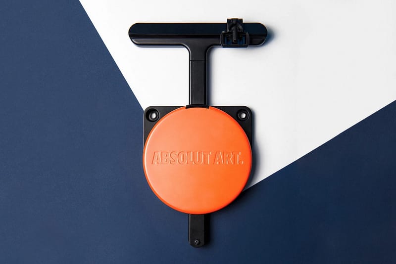 The Absolut Hangsmart Makes Hanging Art a Breeze