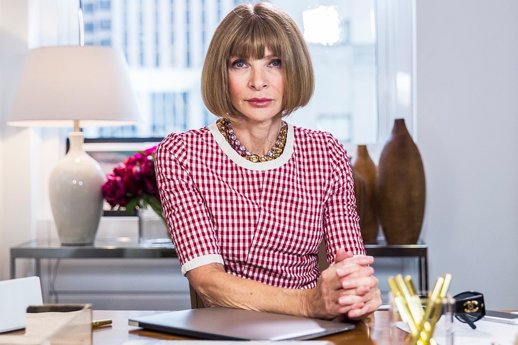 Anna Wintour DBE Queen Elizabeth Dame Commander of the Order of the British Empire