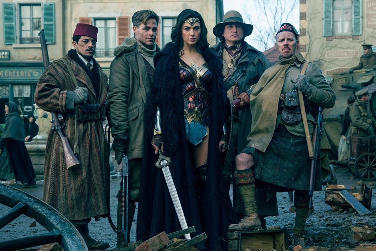 Wonder Woman Gal Gadot Chris Pine DC Comics DCEU