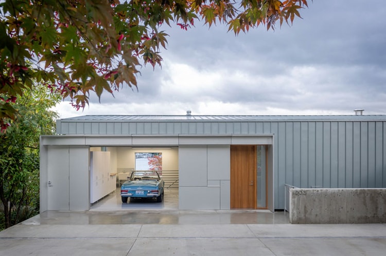 This Sleek Waterfront House Is the Perfect Bachelor Pad for Those Looking for Privacy