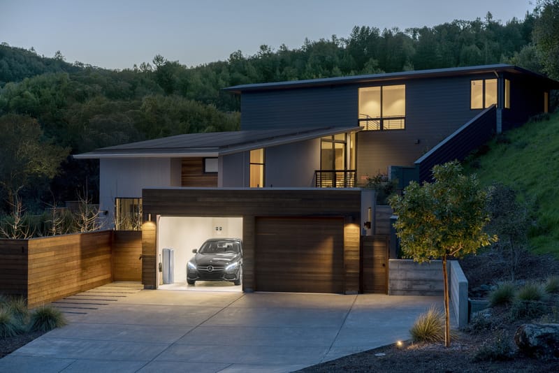 Mercedes-Benz Introduces Its Own Home Battery