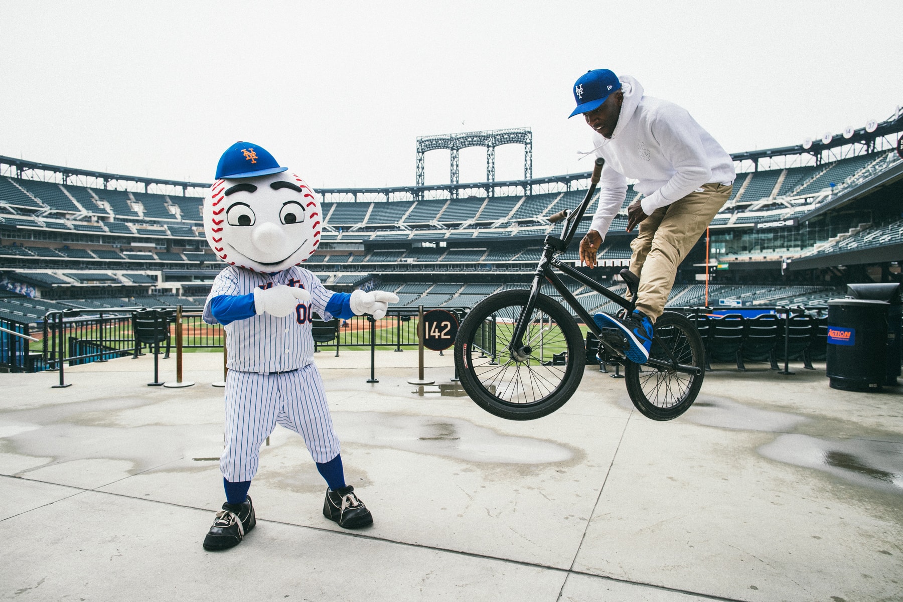 Nigel Sylvester new york Mets New Era Snapbacks hats caps stadium bmx bike bicycle citi field go nike baseball mlb