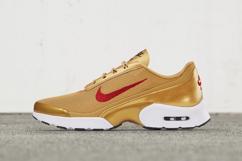 nike air max jewell gold women's sneaker