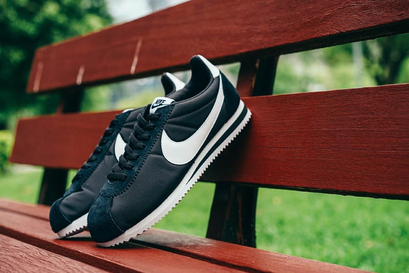 nike cortez navy blue leather