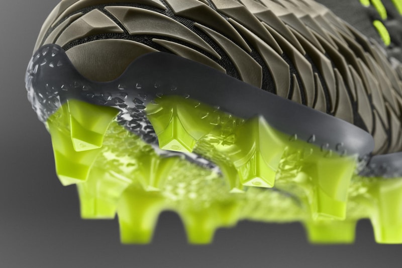 Nike Football Force Savage Elite Cleat NFL