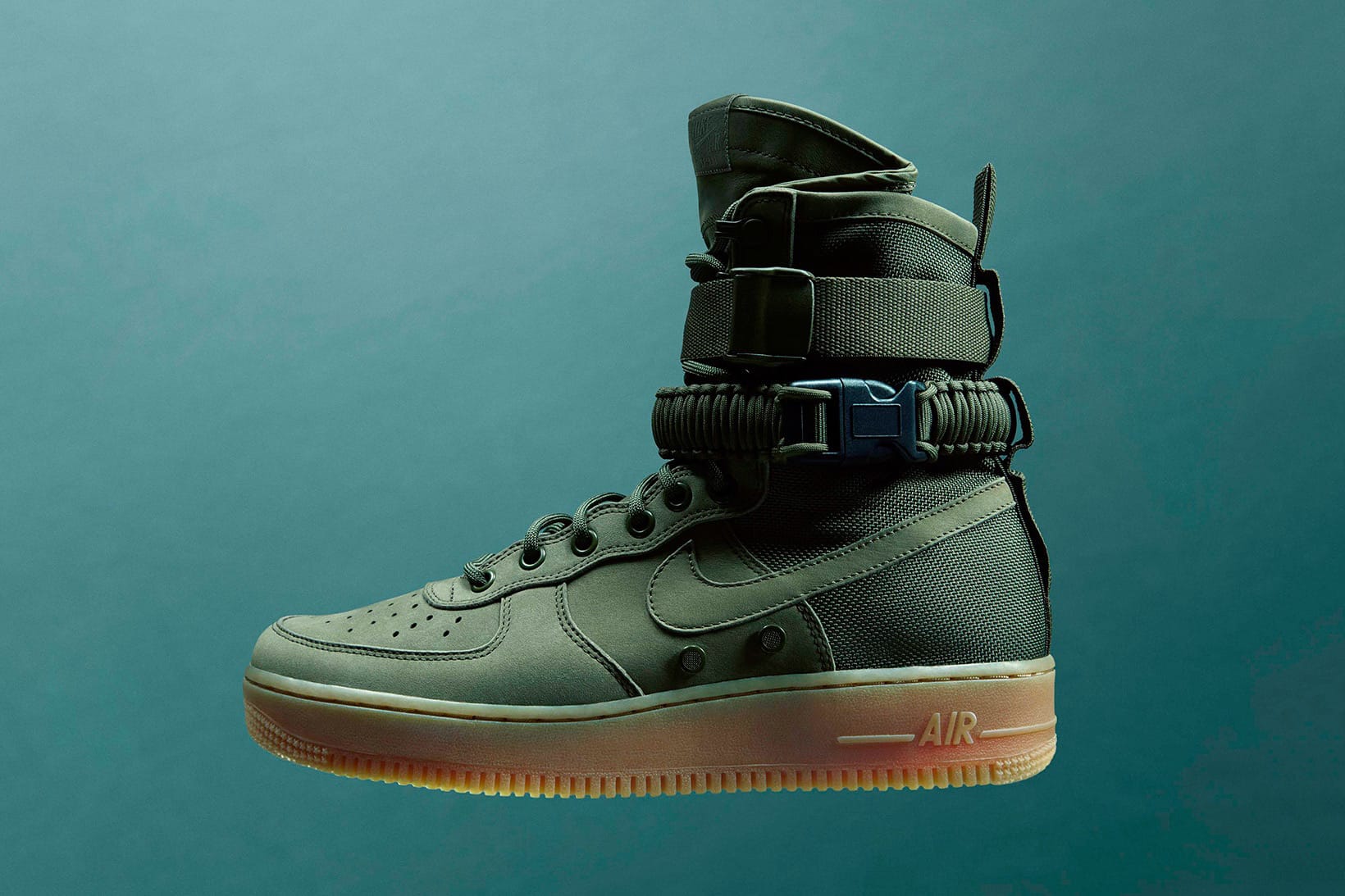 A First Look at the Nike SF-AF1 Mid 