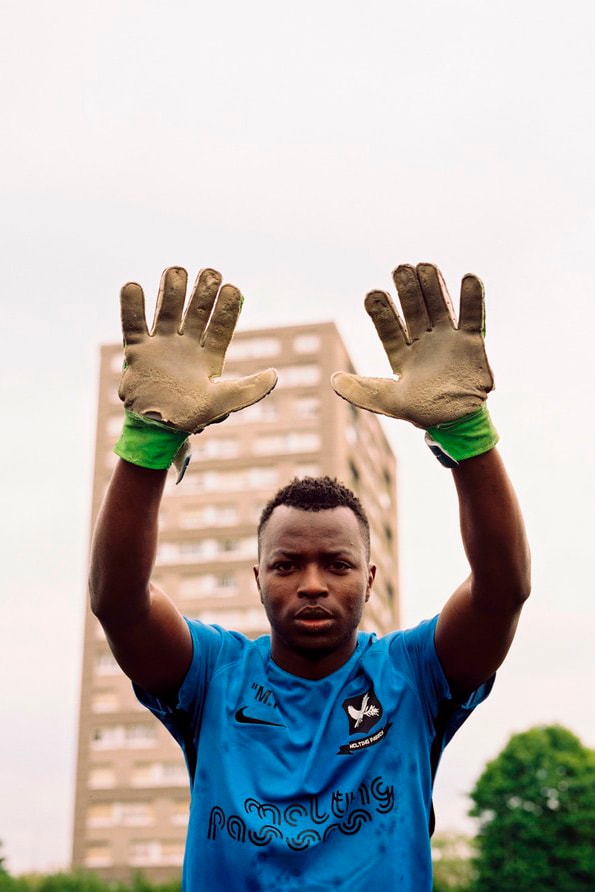 OFF-WHITE Nike Soccer Kits Melting Passes West African Refugees