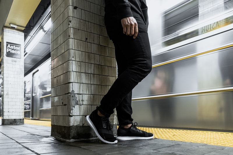 Under Armour Threadborne Shift Sneaker subway black