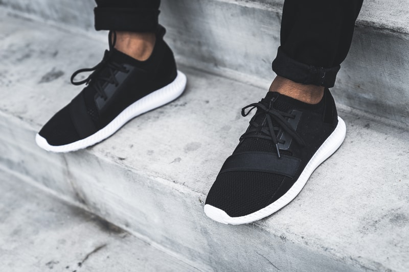 Under Armour Threadborne Shift Sneaker black stairs