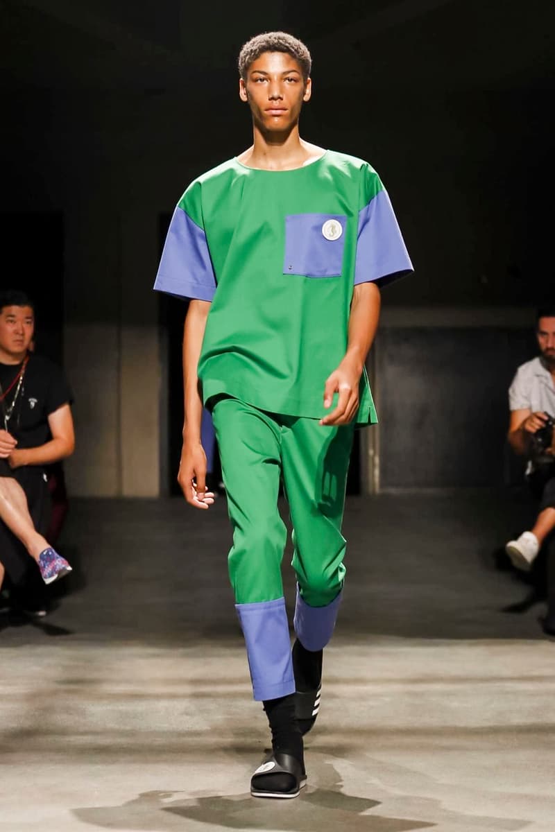 22/4_Hommes 2018 Spring/Summer Collection Paris Fashion Week Men's Runway Show