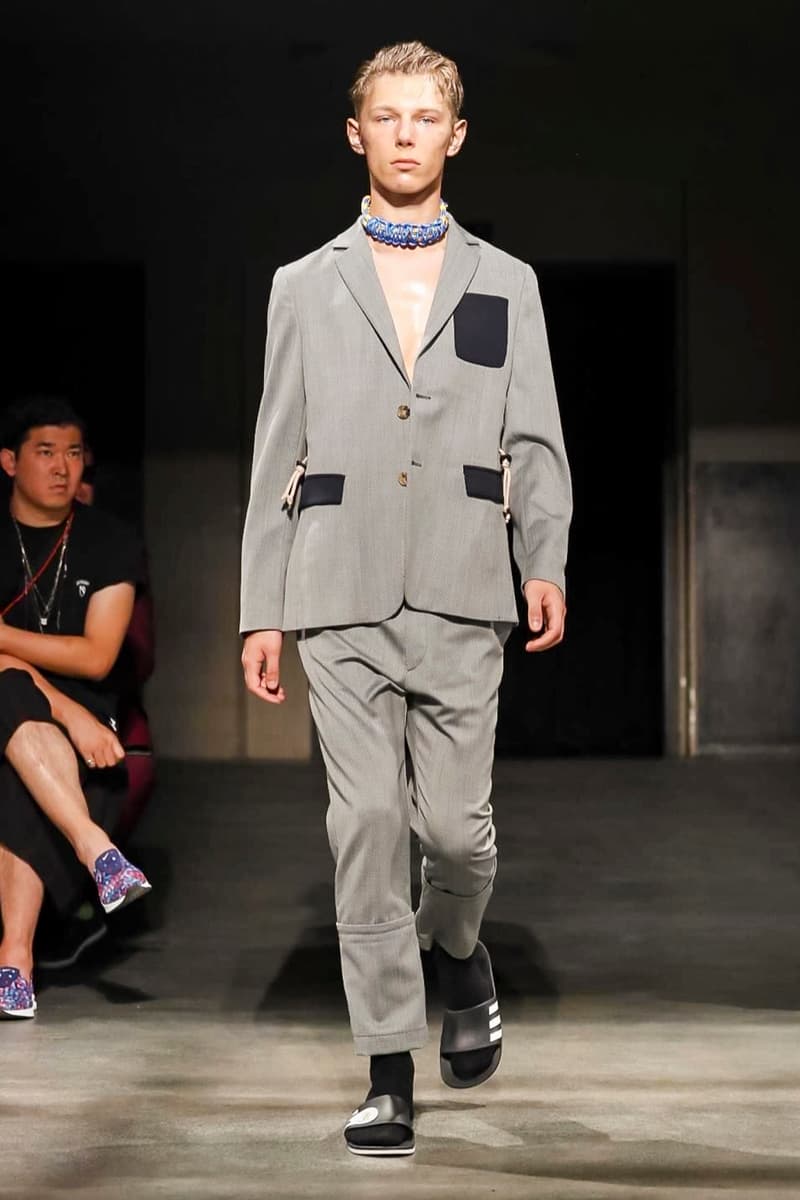 22/4_Hommes 2018 Spring/Summer Collection Paris Fashion Week Men's Runway Show