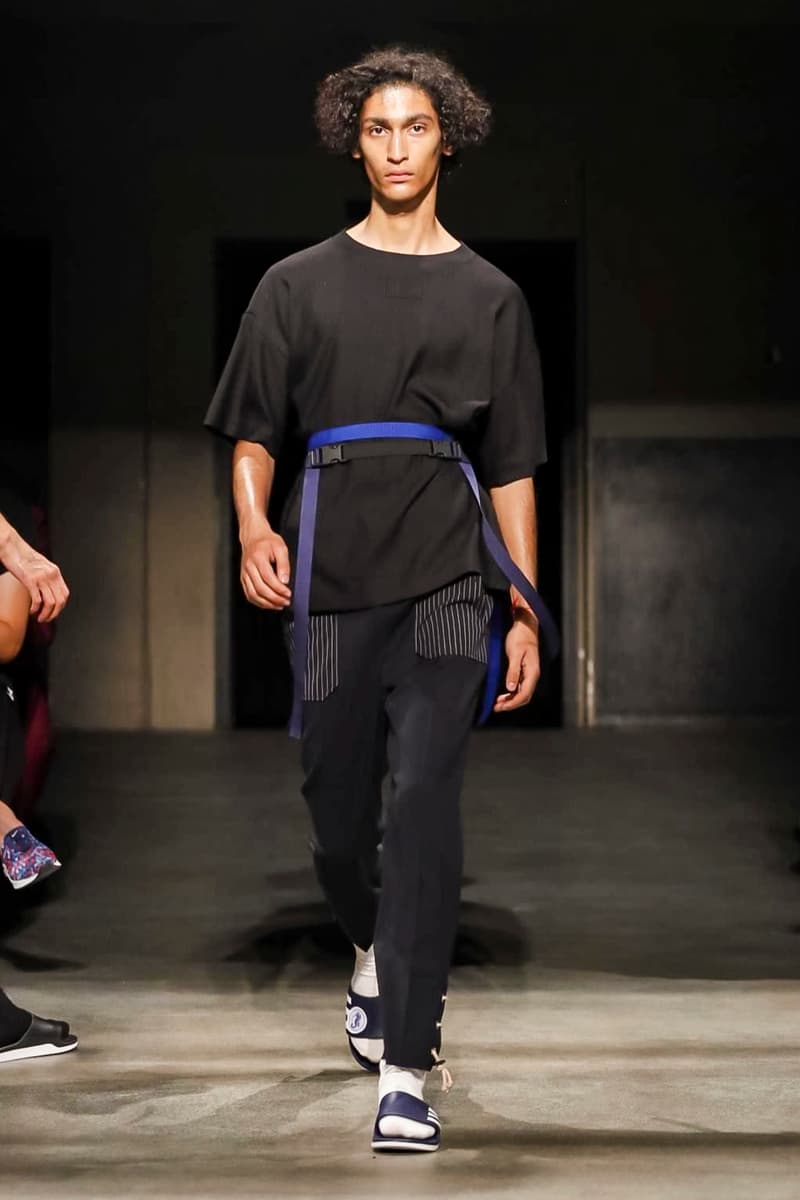 22/4_Hommes 2018 Spring/Summer Collection Paris Fashion Week Men's Runway Show