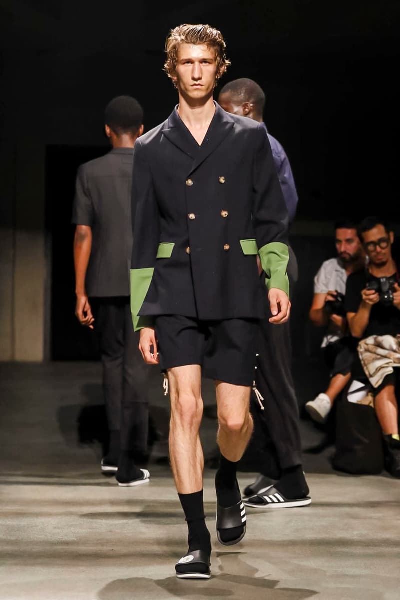 22/4_Hommes 2018 Spring/Summer Collection Paris Fashion Week Men's Runway Show