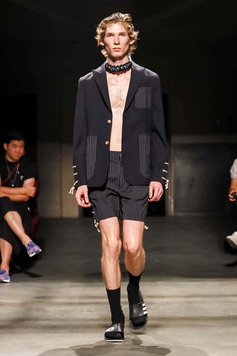 22/4_Hommes 2018 Spring/Summer Collection Paris Fashion Week Men's Runway Show