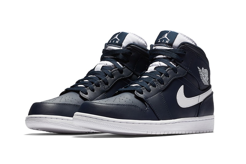 Air Jordan 1 Mid Jeter Obsidian White