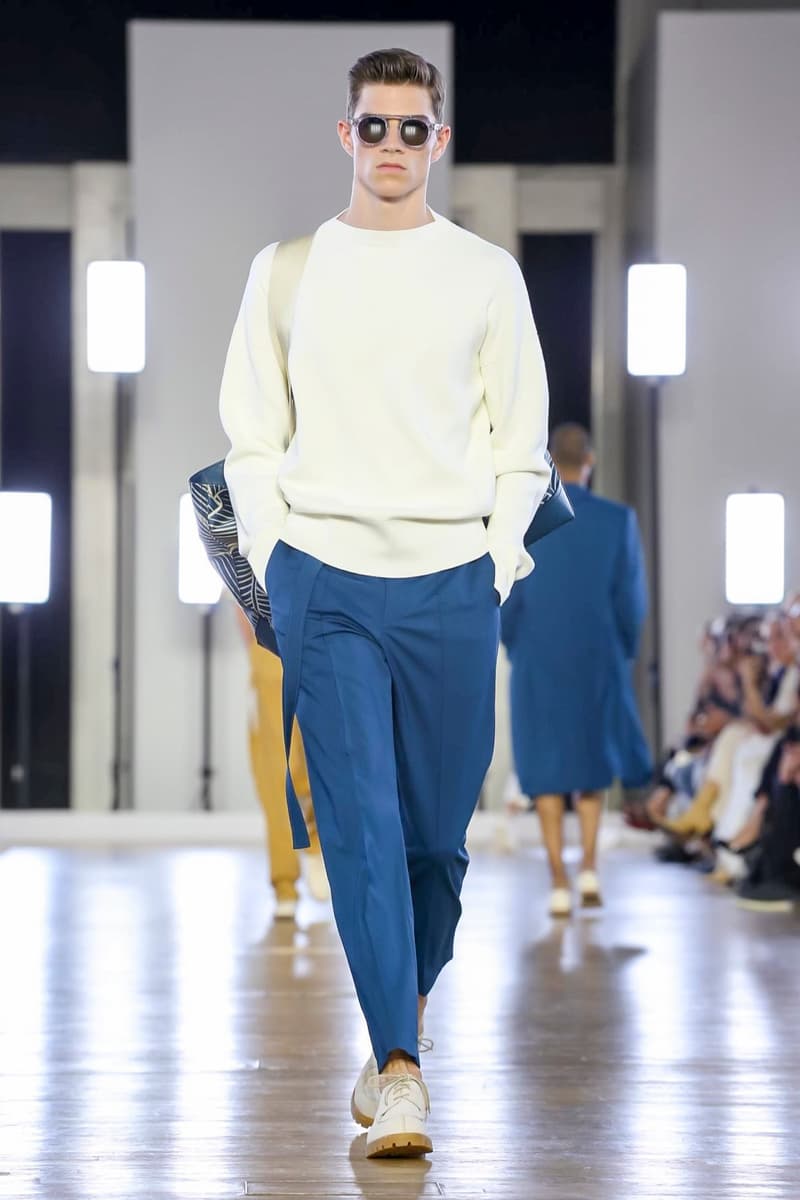 Cerruti 2018 Spring/Summer Collection Paris Fashion Week Men's Runway Show