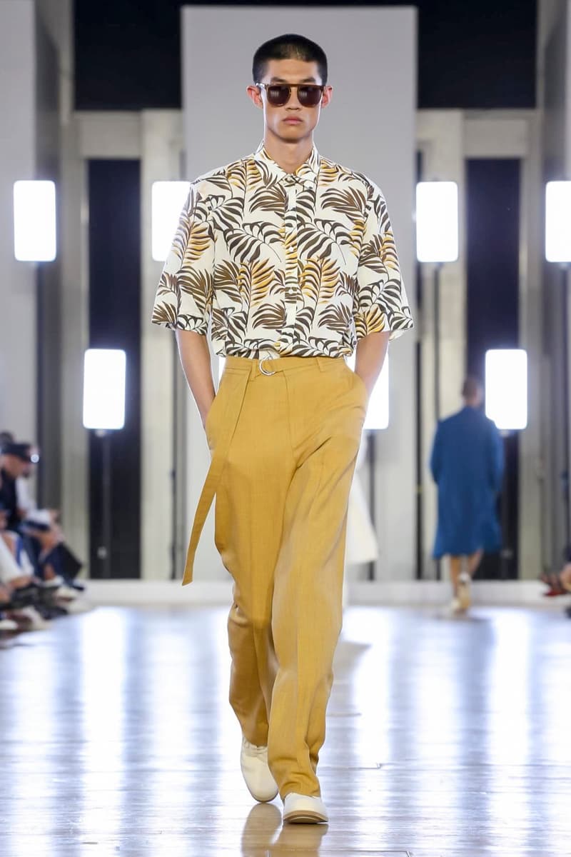 Cerruti 2018 Spring/Summer Collection Paris Fashion Week Men's Runway Show