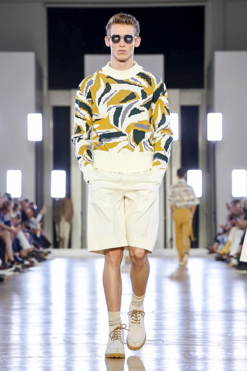 Cerruti 2018 Spring/Summer Collection Paris Fashion Week Men's Runway Show