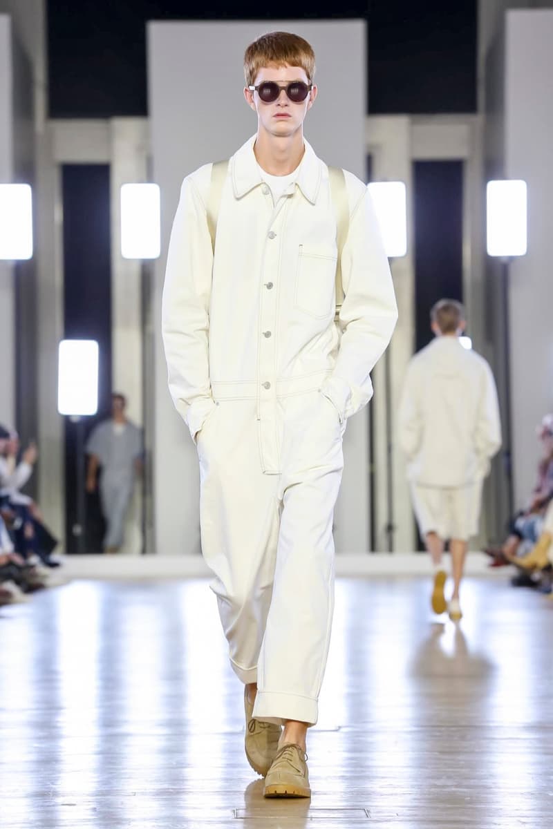 Cerruti 2018 Spring/Summer Collection Paris Fashion Week Men's Runway Show