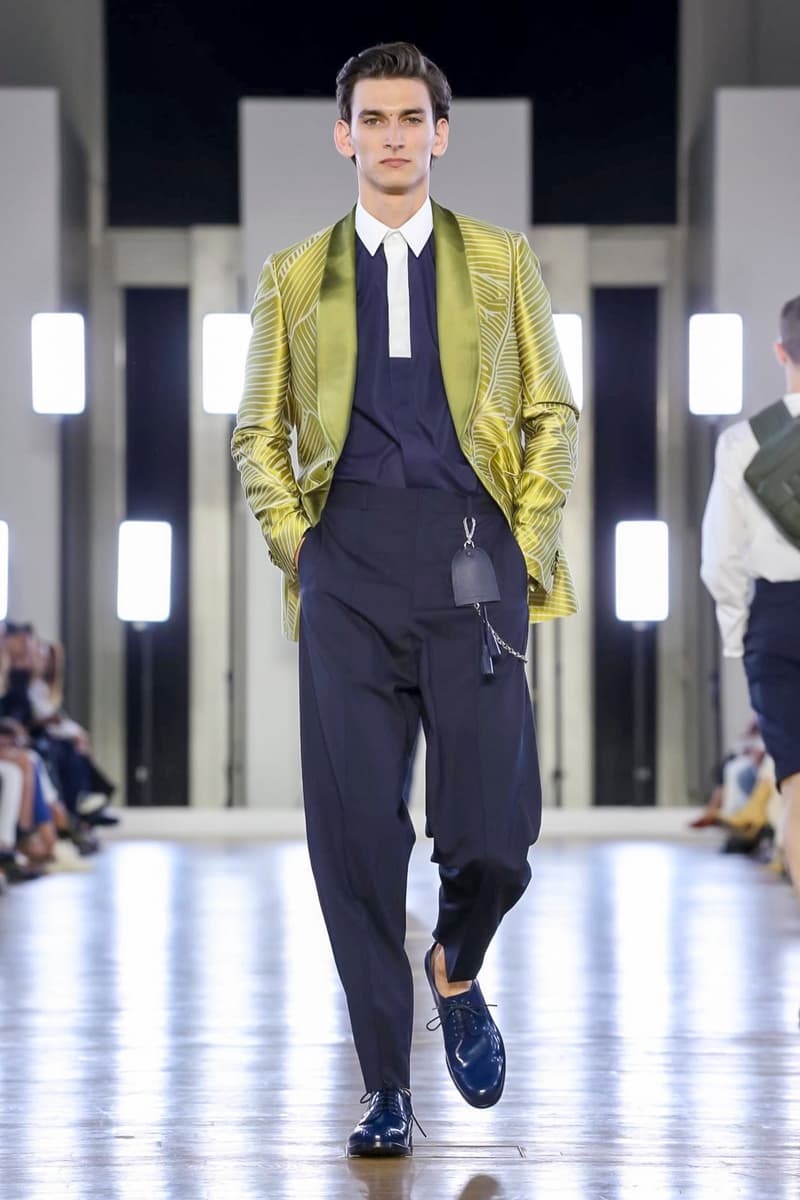 Cerruti 2018 Spring/Summer Collection Paris Fashion Week Men's Runway Show