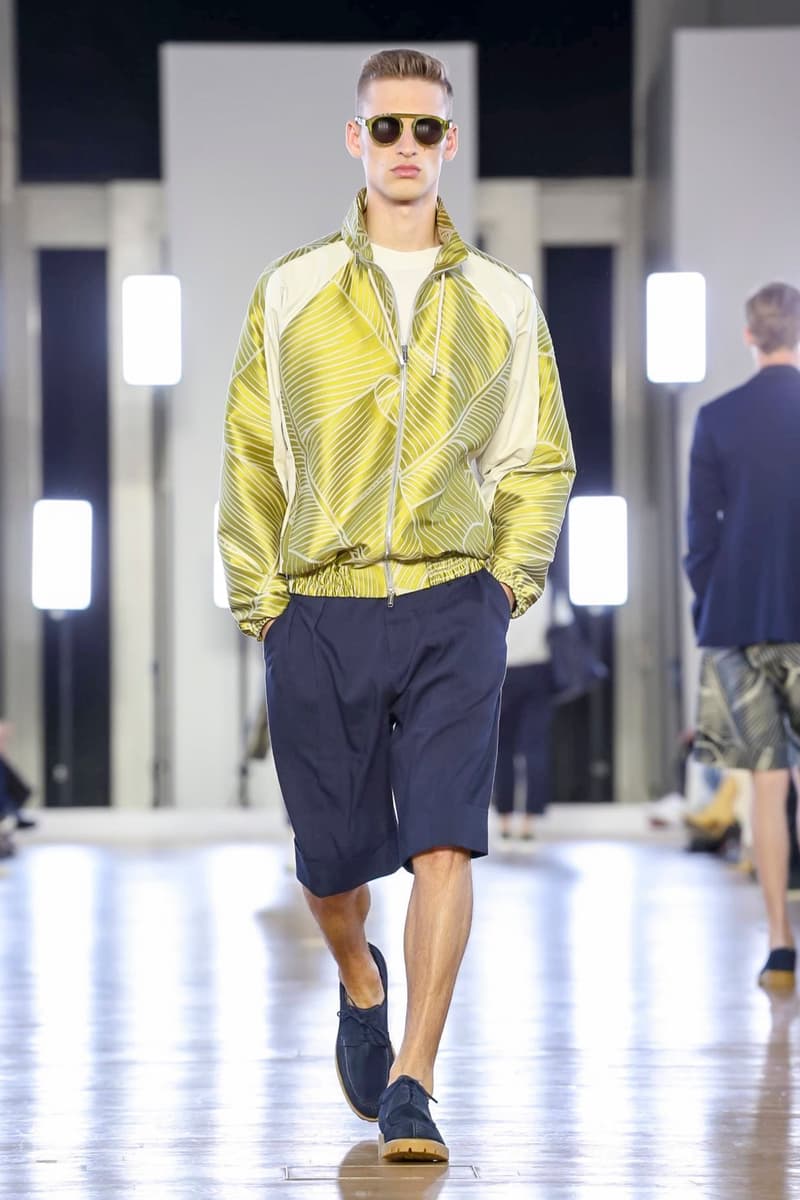 Cerruti 2018 Spring/Summer Collection Paris Fashion Week Men's Runway Show