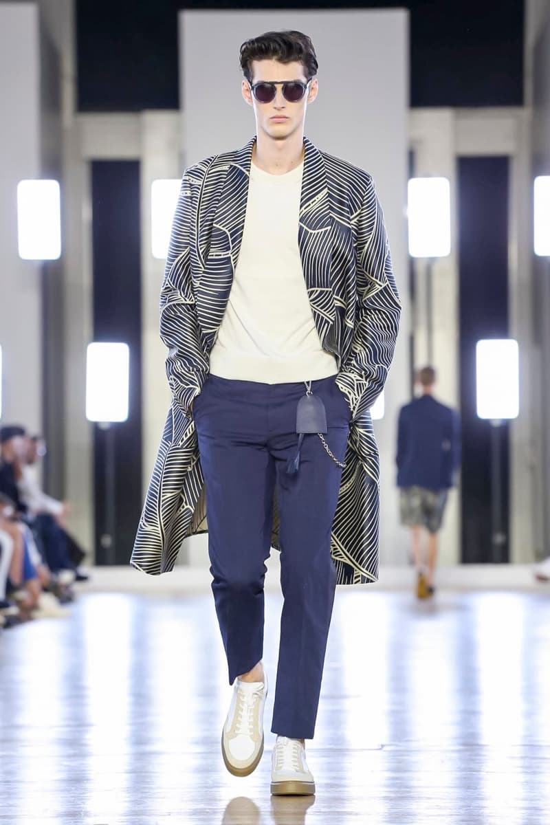 Cerruti 2018 Spring/Summer Collection Paris Fashion Week Men's Runway Show