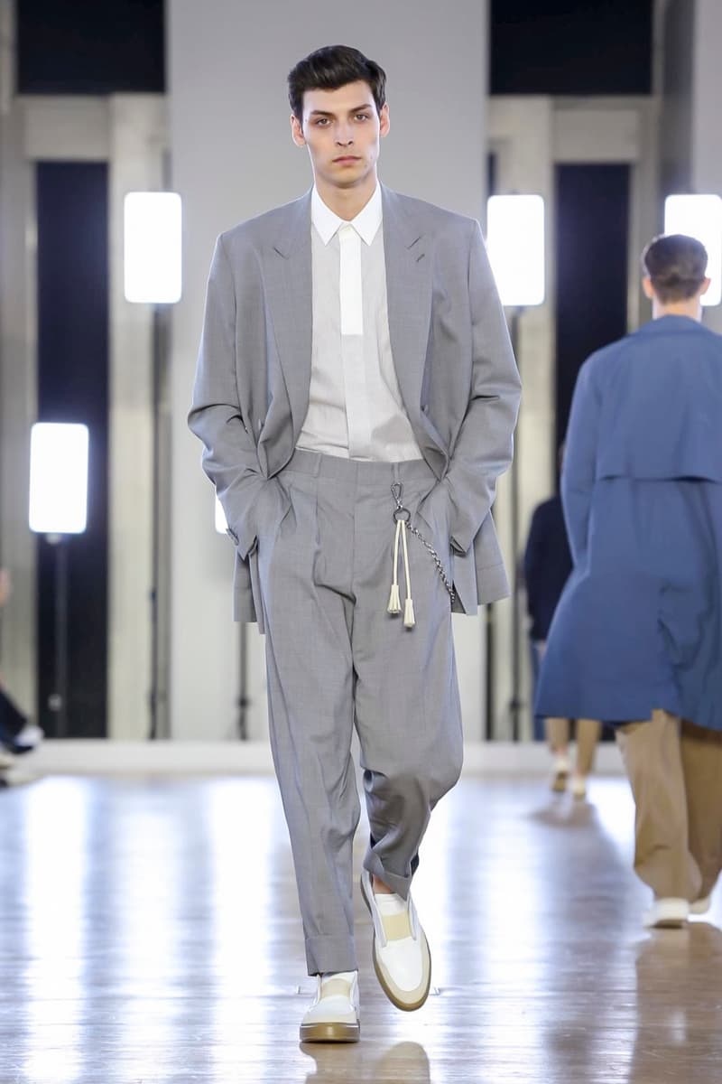 Cerruti 2018 Spring/Summer Collection Paris Fashion Week Men's Runway Show