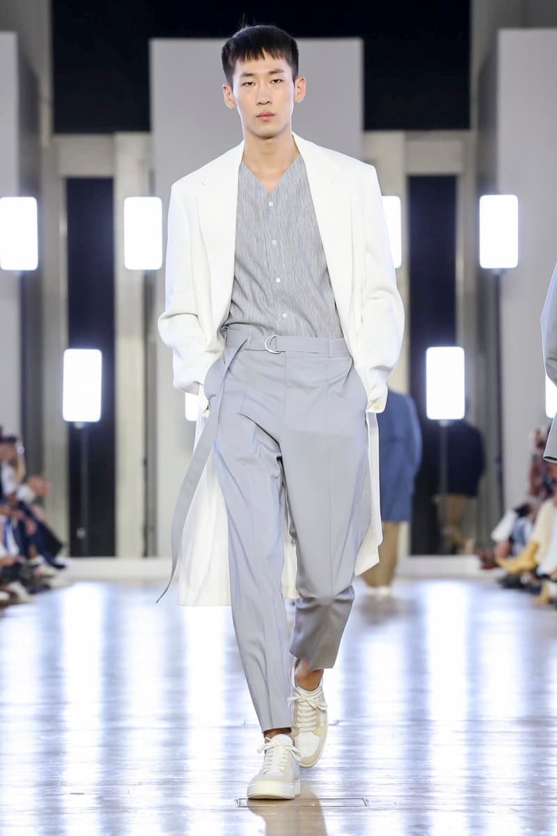 Cerruti 2018 Spring/Summer Collection Paris Fashion Week Men's Runway Show