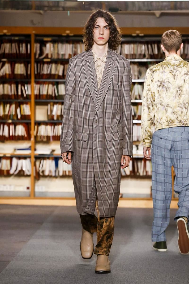 Dries Van Noten 2018 Spring Summer Collection Paris Fashion Week Men's Runway Show