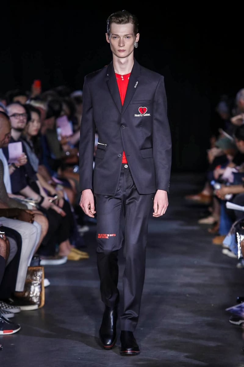 Icosae 2018 Spring/Summer Collection Paris Fashion Week Men's Runway Show