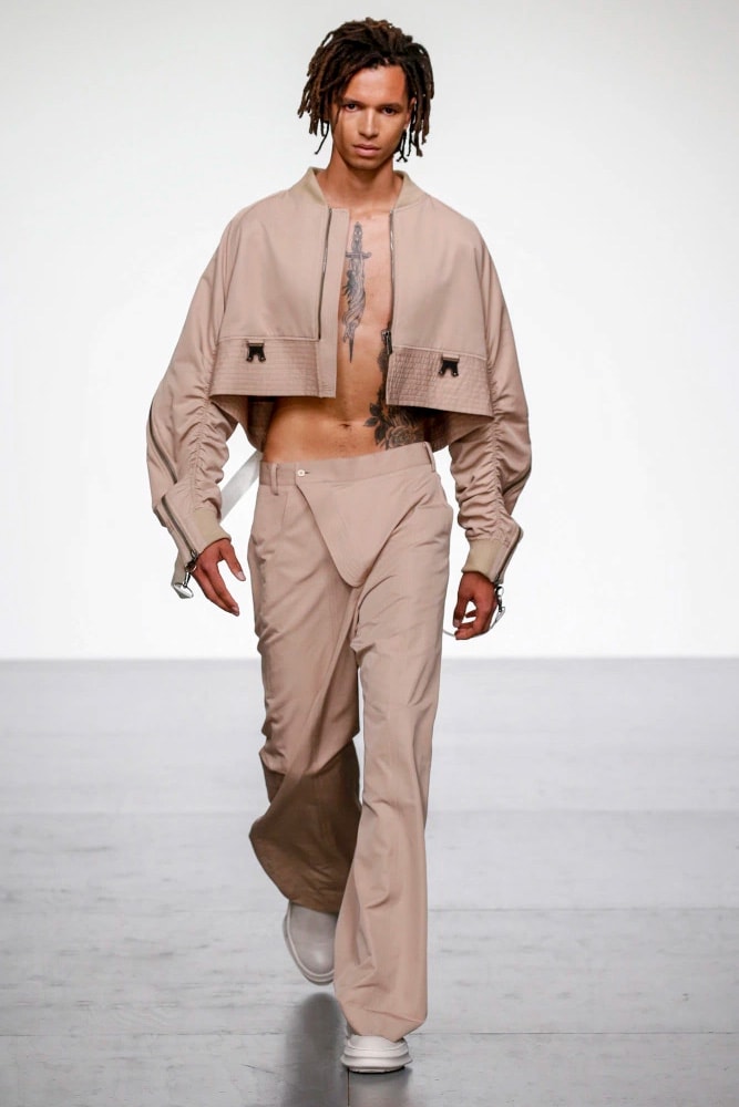 D.GNAK 2018 Spring Summer Collection London Fashion Week Men's Kang Dong Jun