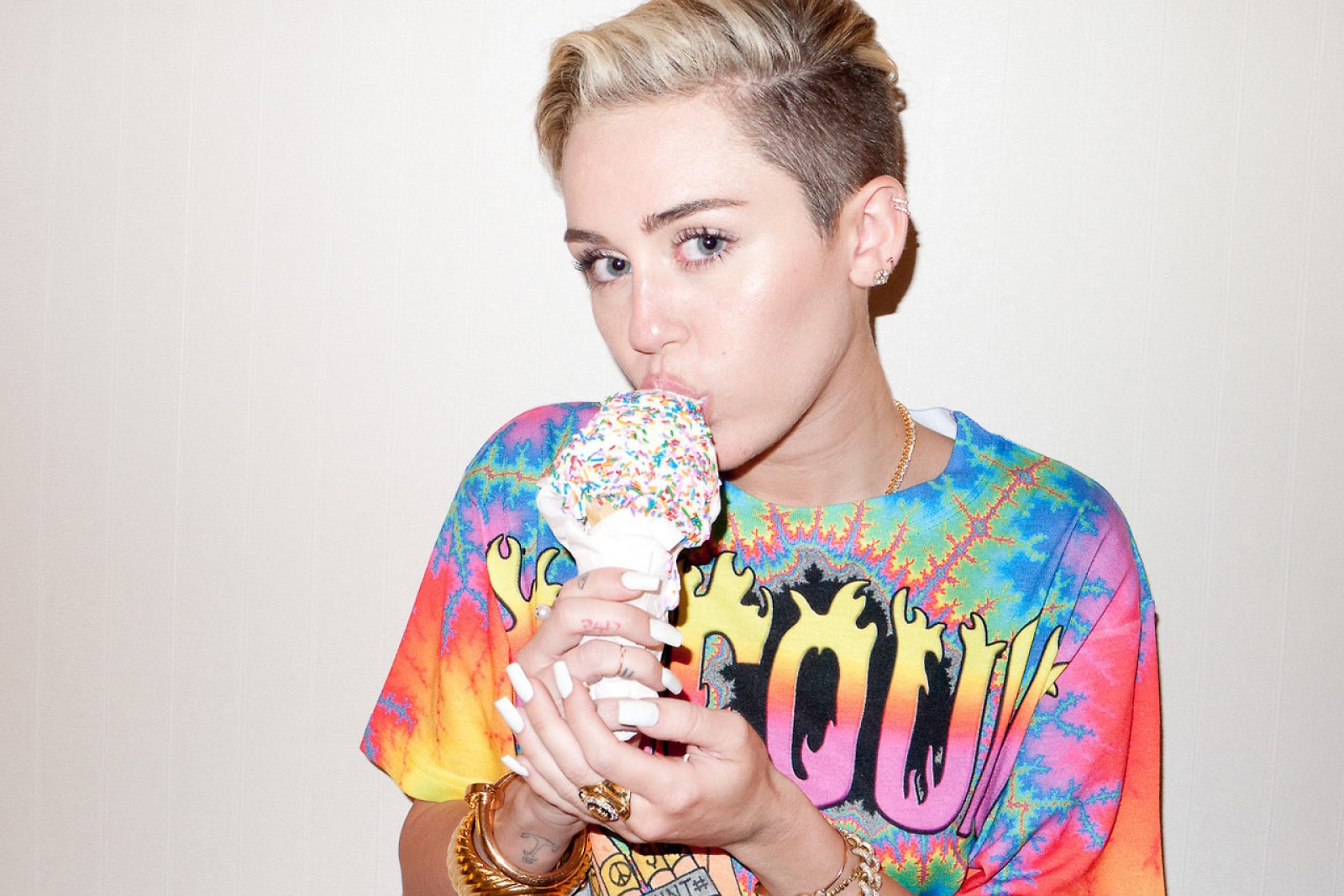 Miley Cyrus Dolce & Gabbana Beef Instagram