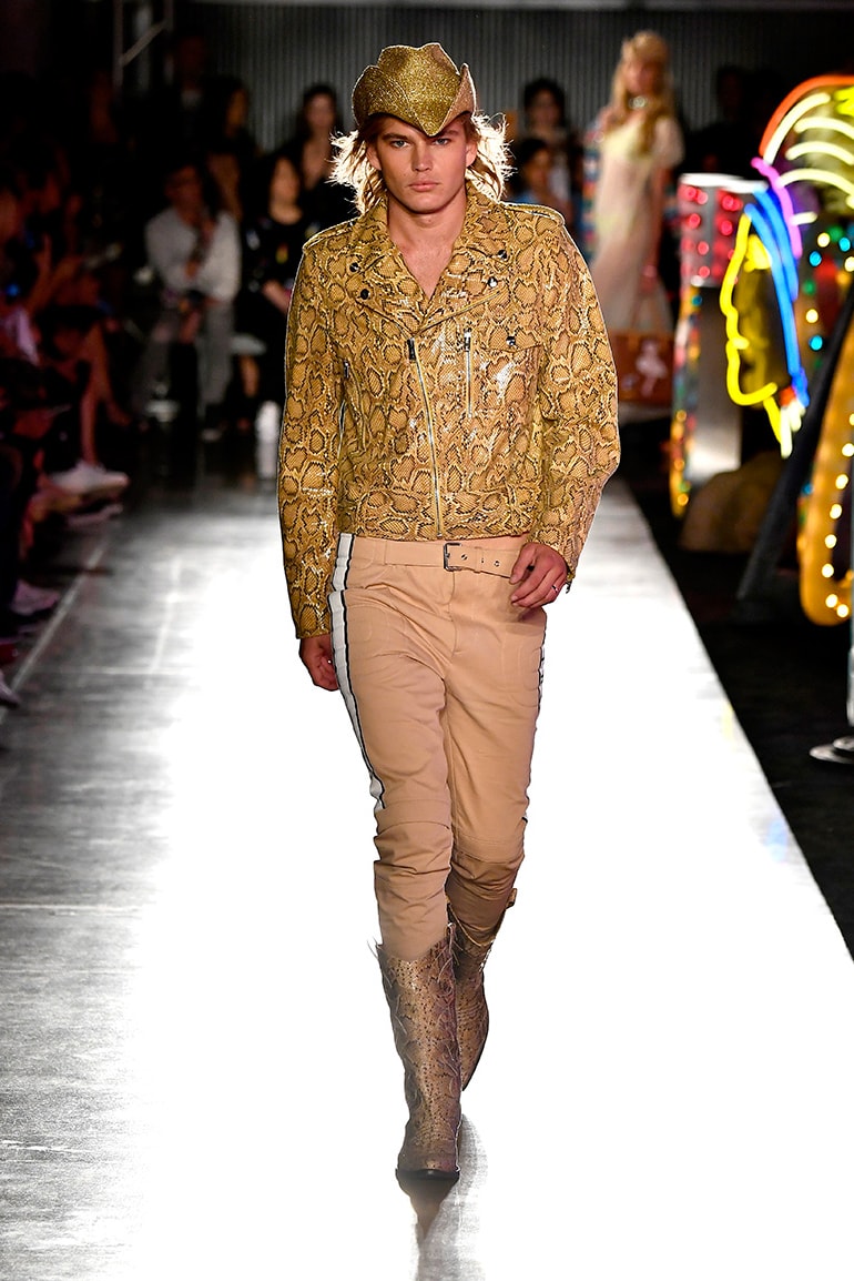 Moschino 2018 Spring/Summer at London Fashion Week Men's