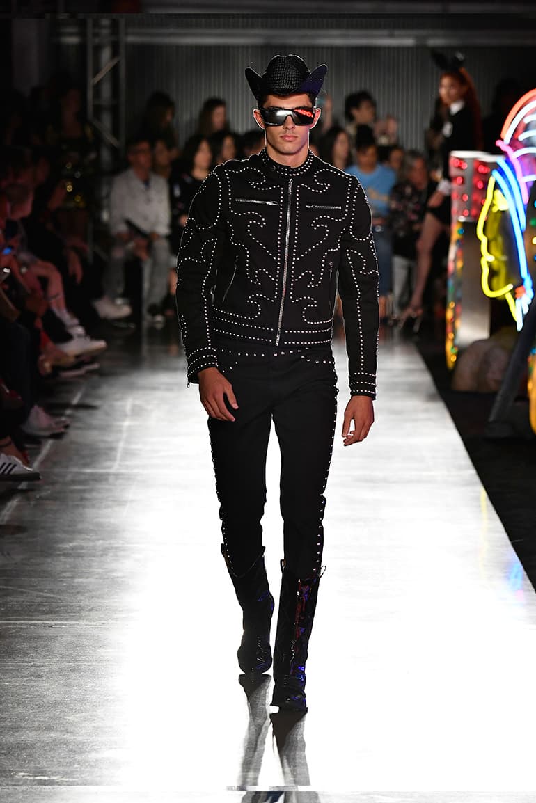 Moschino 2018 Spring/Summer at London Fashion Week Men's