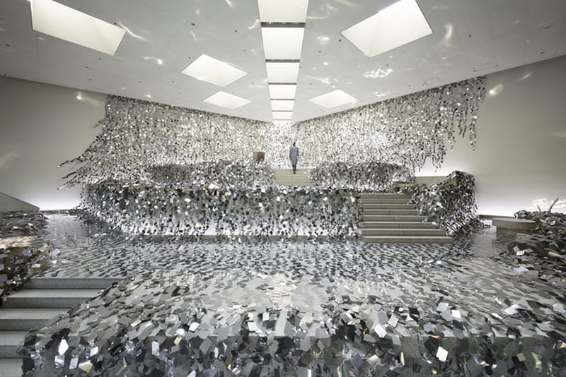 Nendo Has Created an "Ivy of Mirrors" Inside a Japanese Flower Art School