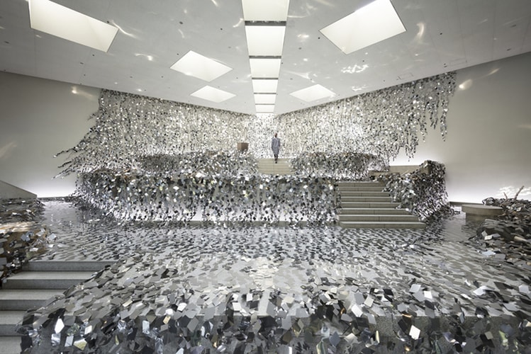 Nendo Has Created an "Ivy of Mirrors" Inside a Japanese Flower Art School