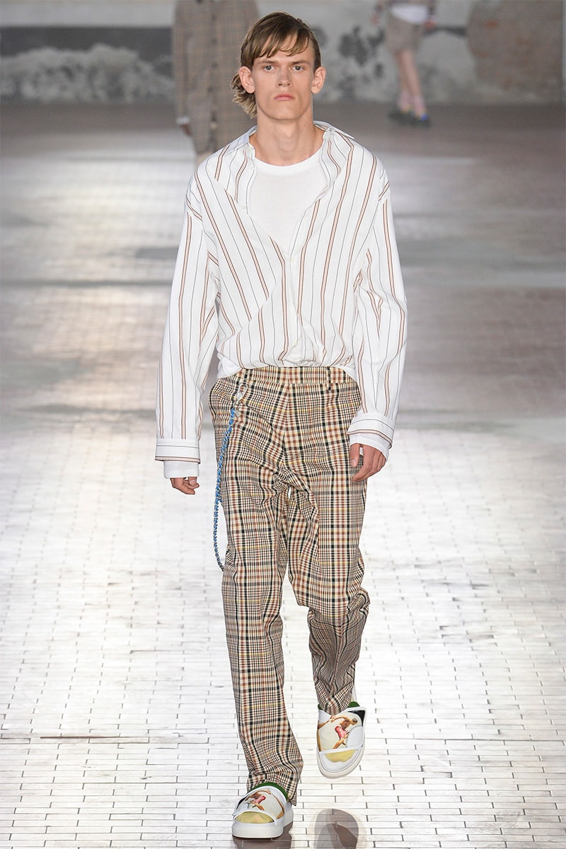 No. 21 Spring/Summer 2018 Collection Runway