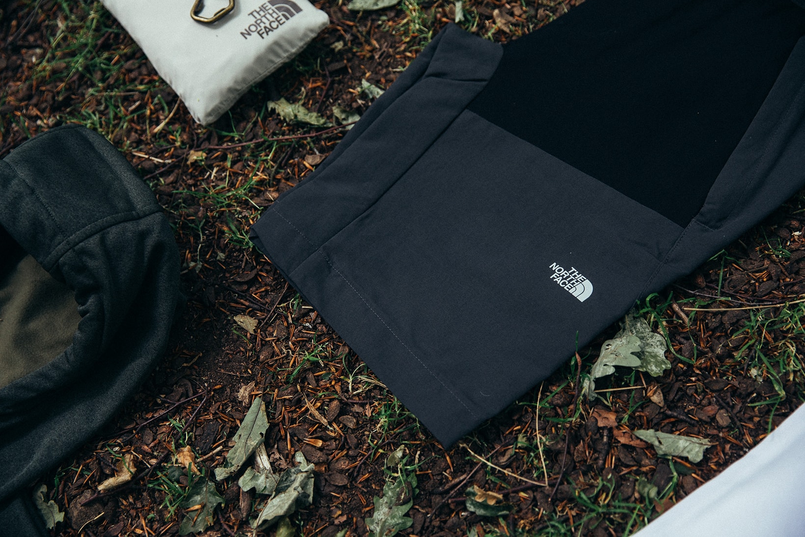 North Face Weekend Basecamp Summer 2017 Collection Essentials black pants close up