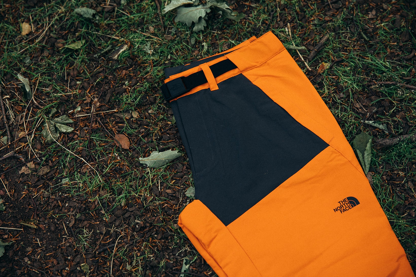 North Face Weekend Basecamp Summer 2017 Collection Essentials orange pants close up