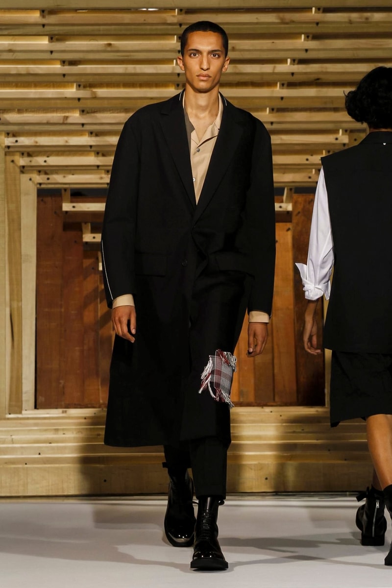 OAMC 2018 Spring/Summer Paris Fashion Week Men's Runway Show