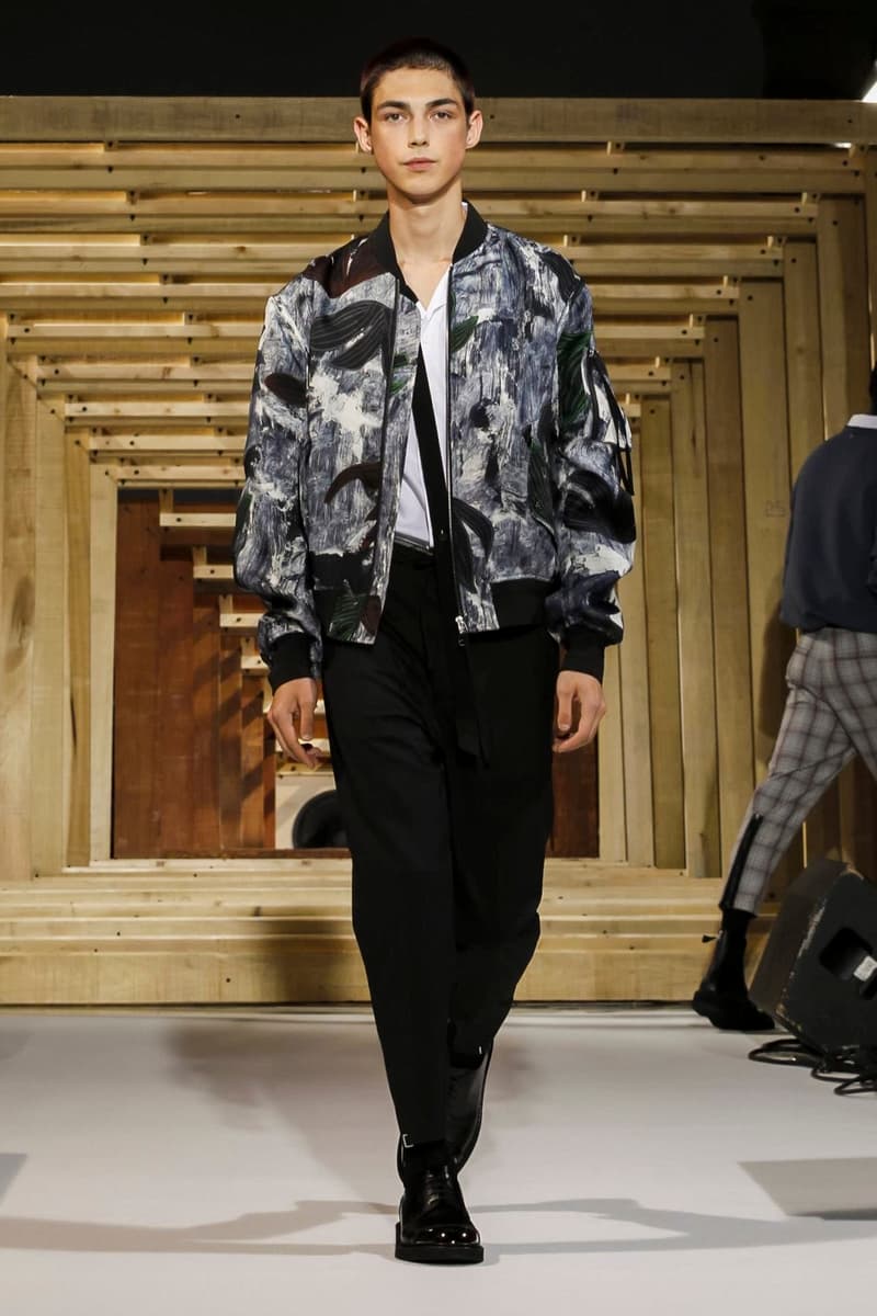 OAMC 2018 Spring/Summer Paris Fashion Week Men's Runway Show