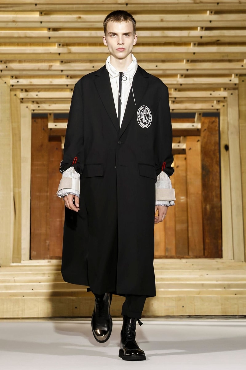 OAMC 2018 Spring/Summer Paris Fashion Week Men's Runway Show