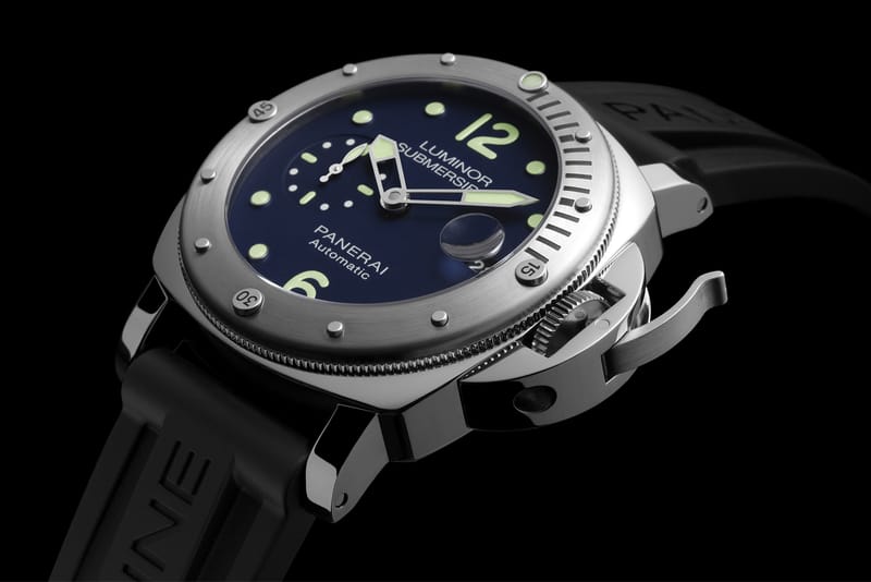 Panerai's Gorgeous Luminor Submersible Automatic Acciaio PAM0073 Is an E-Boutique Exclusive