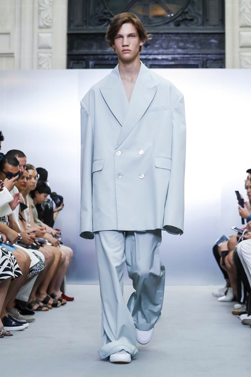 Sean Suen 2018 Spring Summer Collection Paris Fashion Week Runway Show