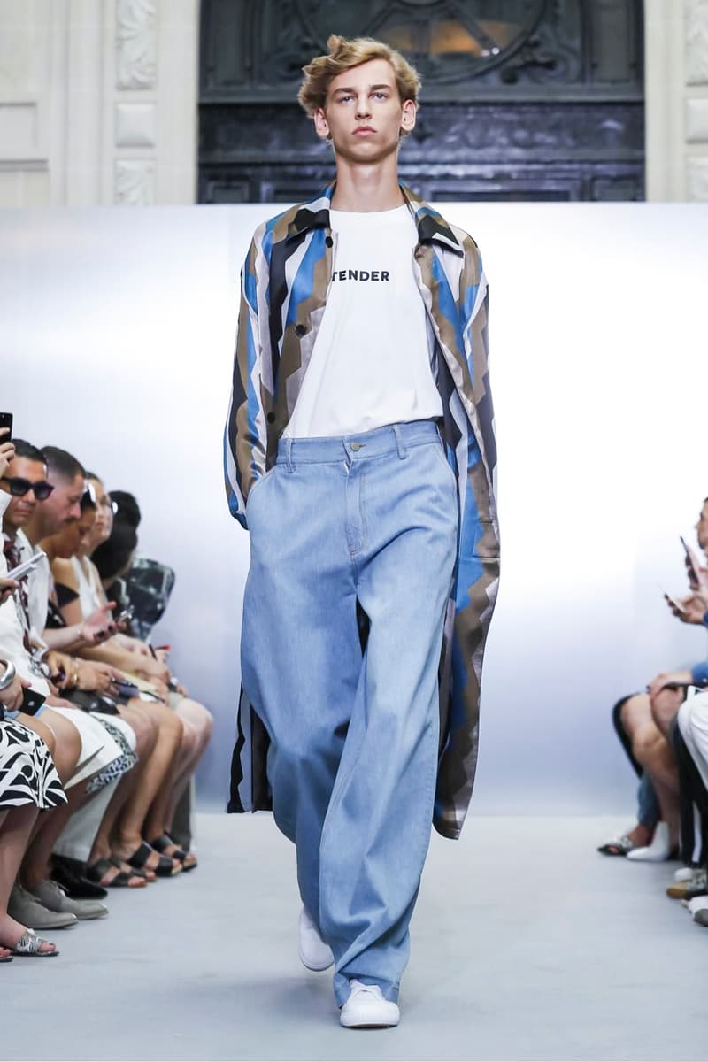 Sean Suen 2018 Spring Summer Collection Paris Fashion Week Runway Show