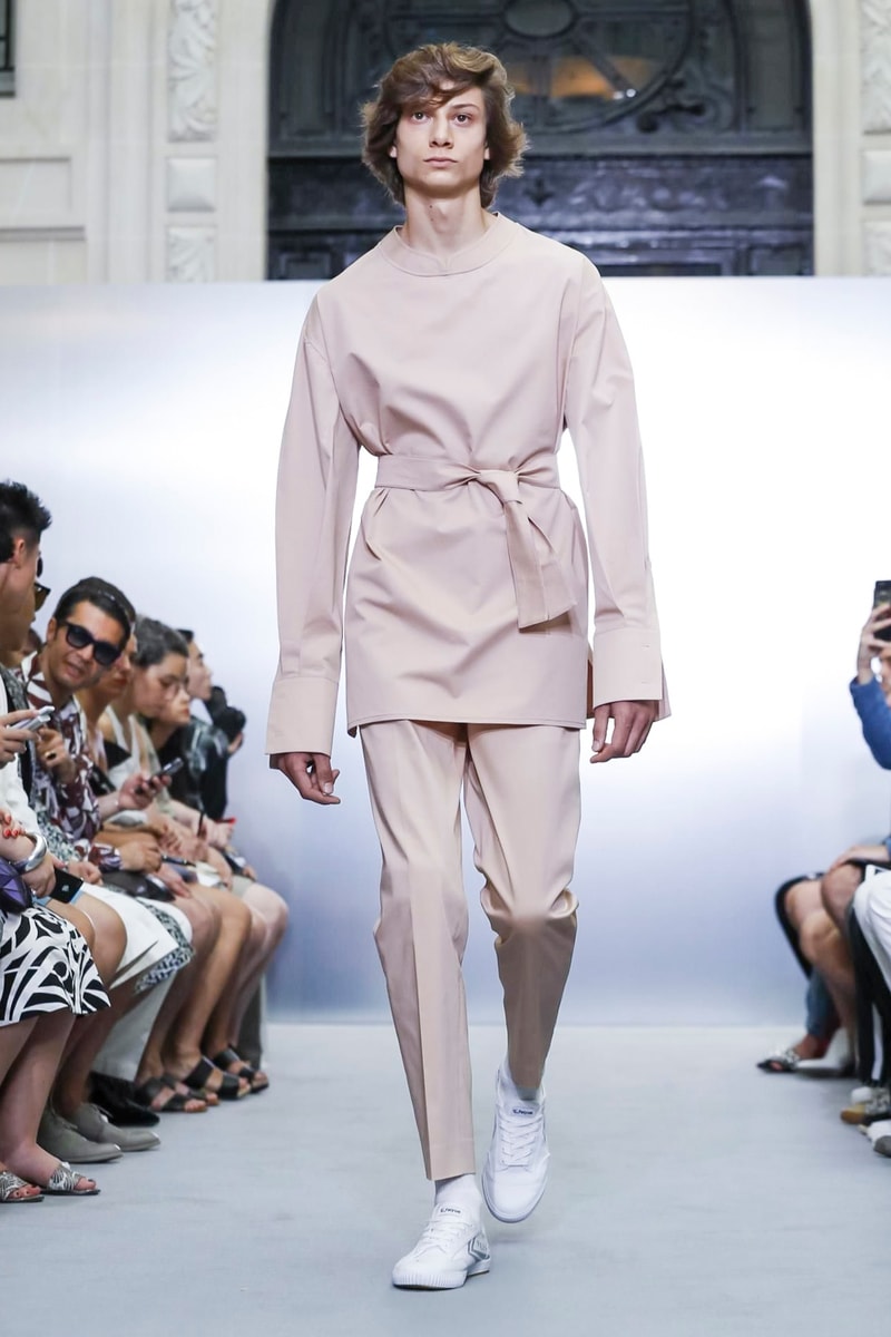 Sean Suen 2018 Spring Summer Collection Paris Fashion Week Runway Show