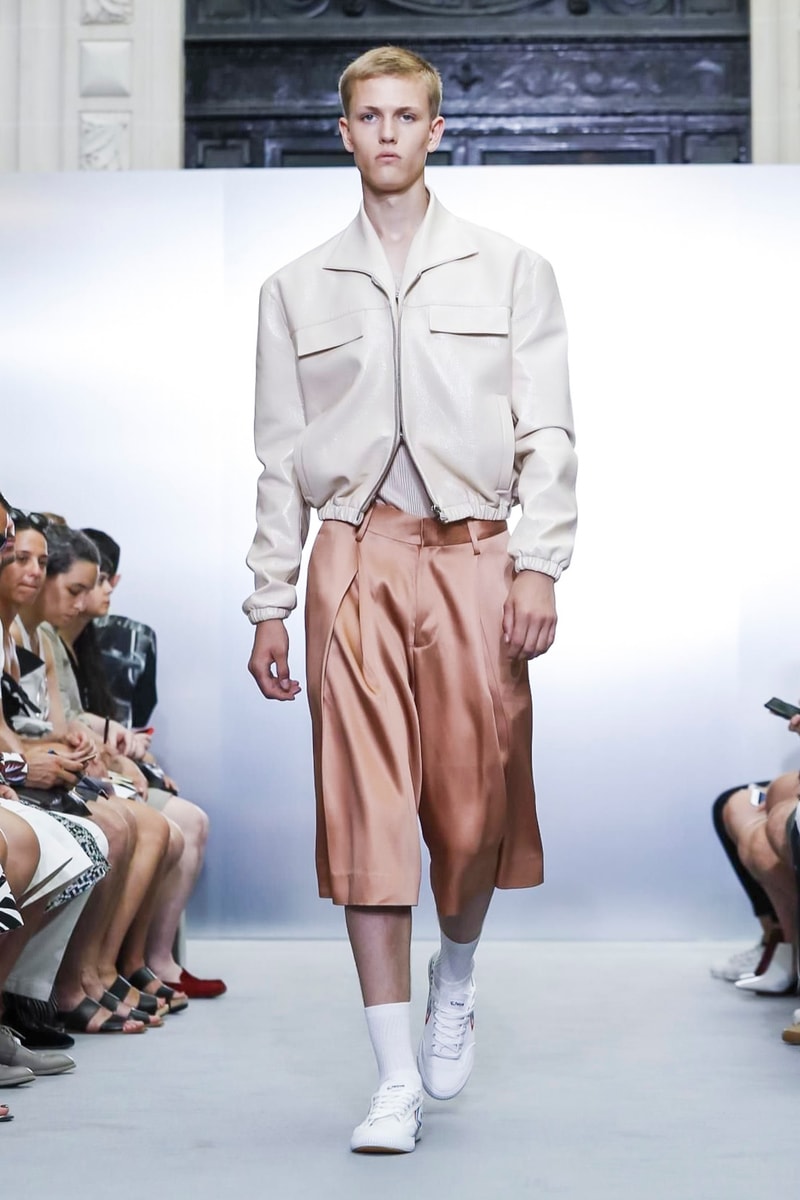 Sean Suen 2018 Spring Summer Collection Paris Fashion Week Runway Show