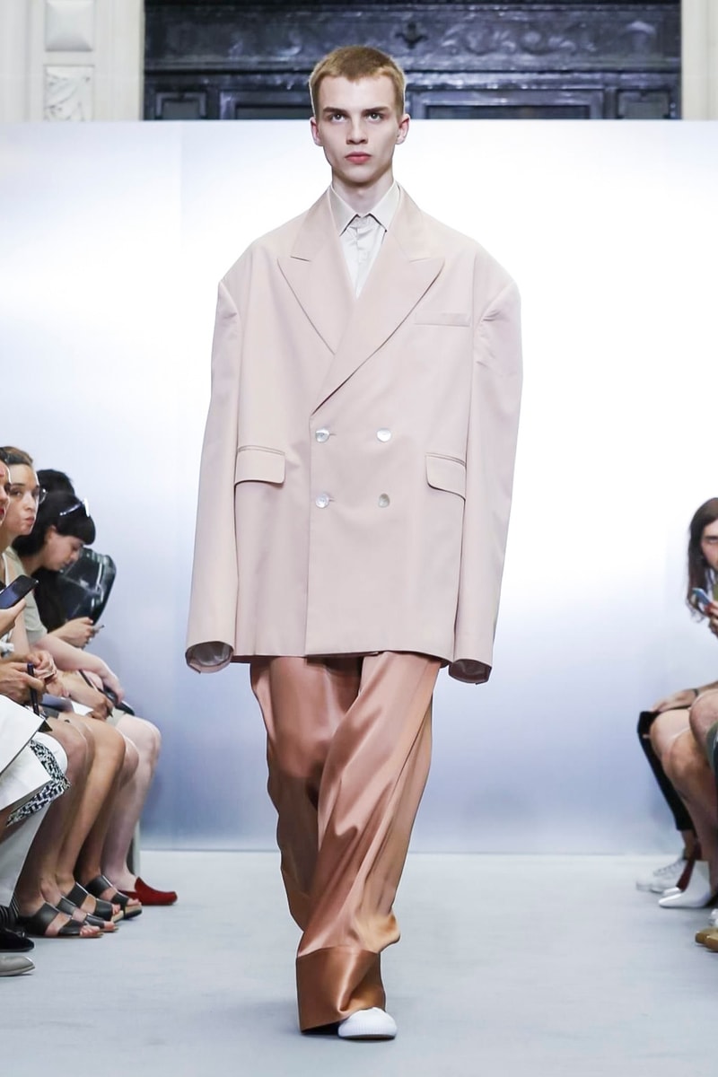 Sean Suen 2018 Spring Summer Collection Paris Fashion Week Runway Show