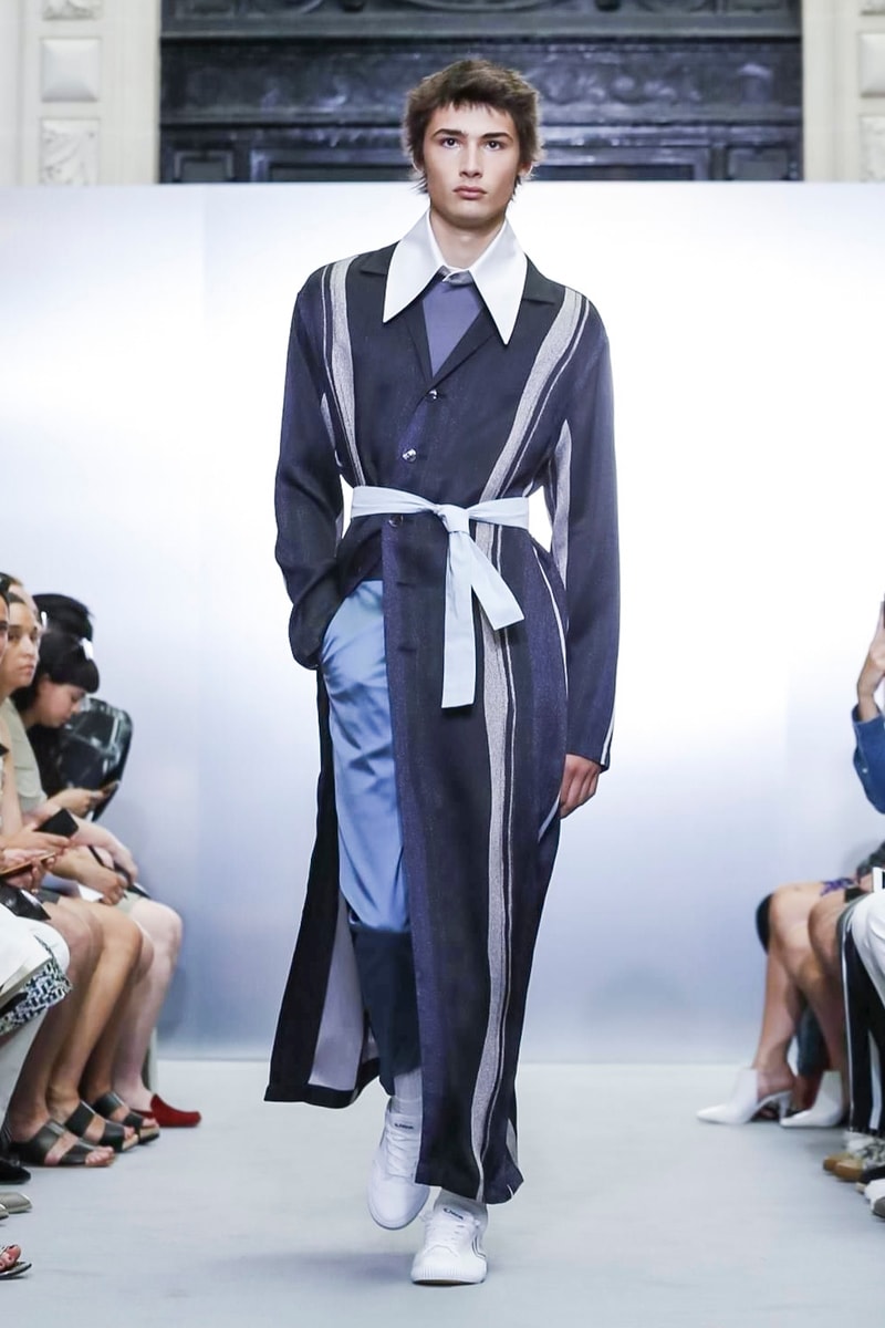 Sean Suen 2018 Spring Summer Collection Paris Fashion Week Runway Show