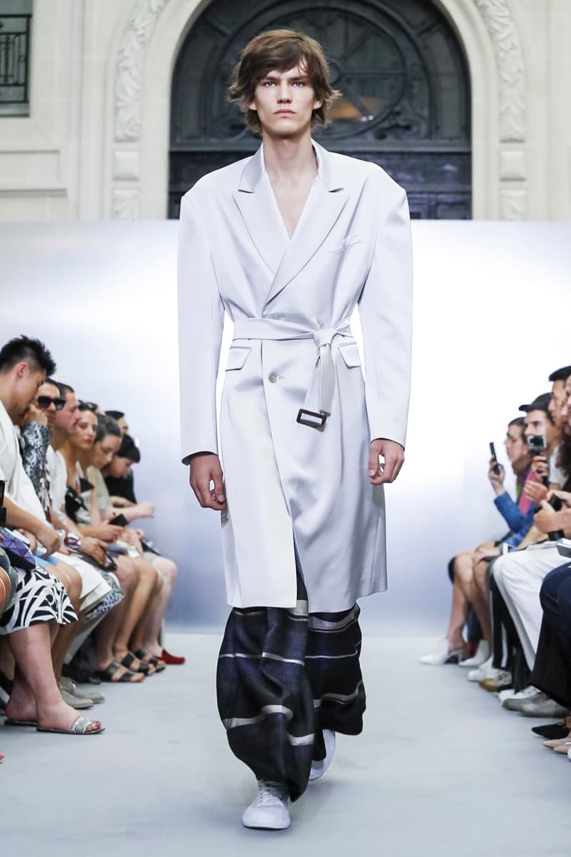 Sean Suen 2018 Spring Summer Collection Paris Fashion Week Runway Show